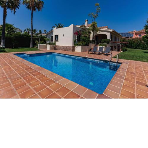 Villa de la Infanta by Rent Me
