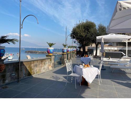 Villa De Luca - Luxury villa with Jacuzzi by the sea