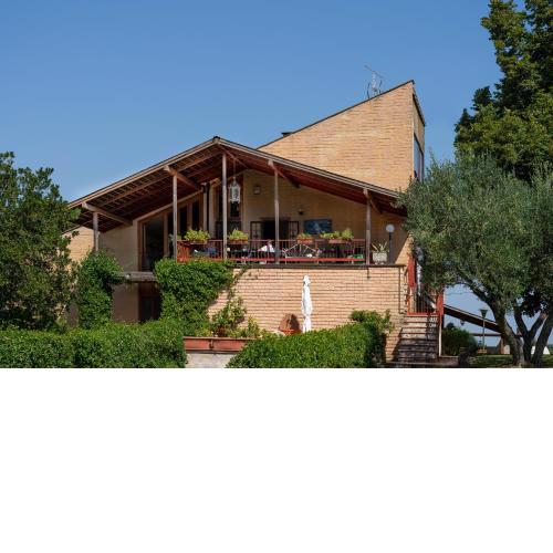 Villa dei Gelsomini, Residenza nel verde