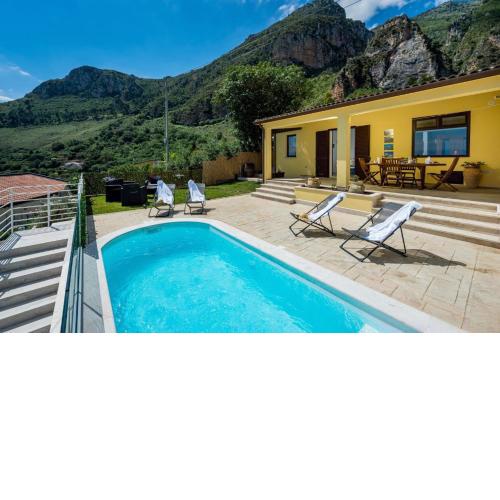 Villa del Golfo con piscina, jacuzzi, sauna