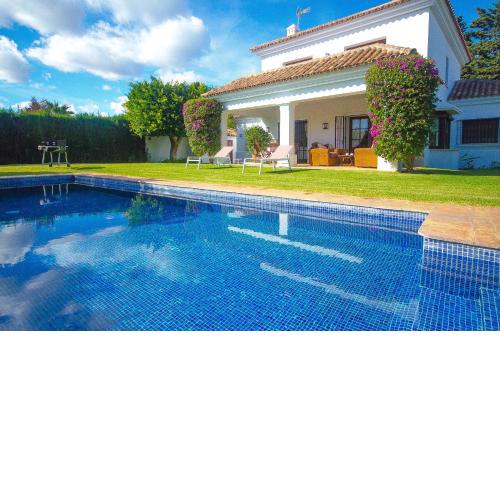 VILLA DEL MAR- Private swimming pool next to the beach