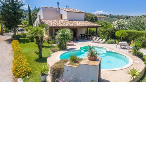 Villa Deluxe