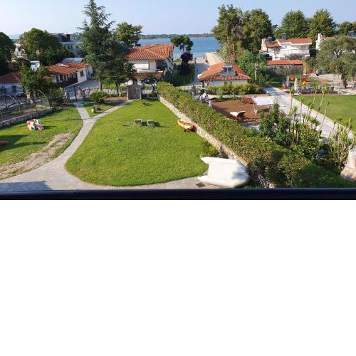 Villa Dimitrios(2 independent apartments 200sq m)