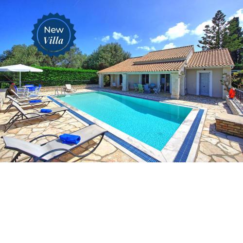 Villa Dimitris - just 600 meters away from the beach!!! by MediterraneanVillas