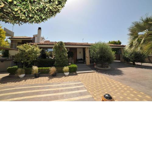 Villa D.M.
