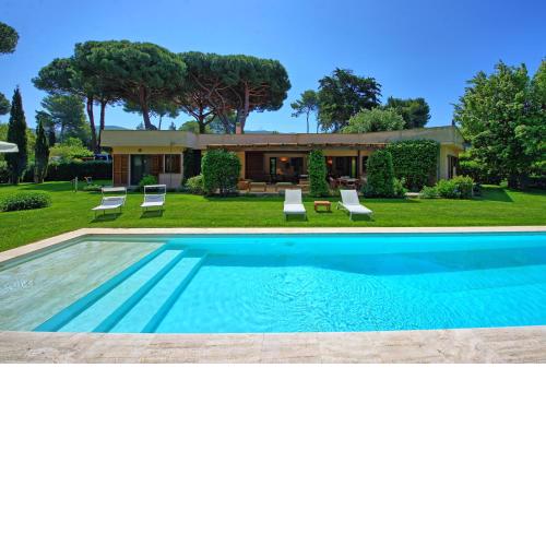 Villa Dolce Vita by PosarelliVillas