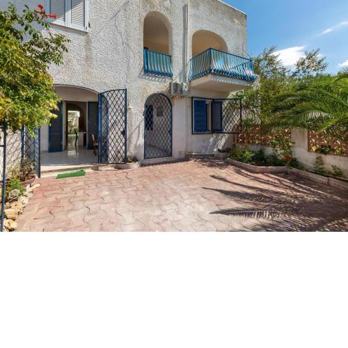 Villa Domy by BarbarHouse