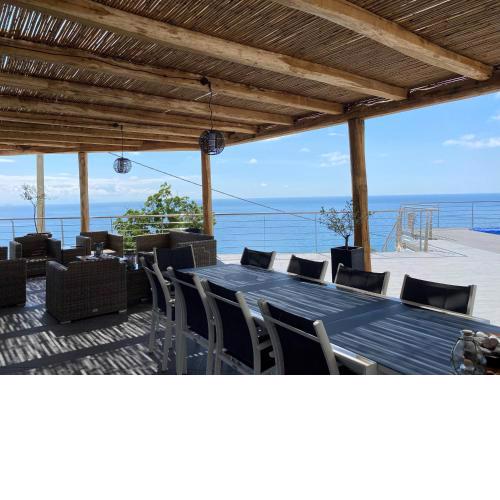 Villa Donna Cà con vista mare e piscina privata