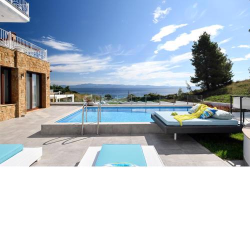 Villa D'Oro - Luxury Villas & Suites