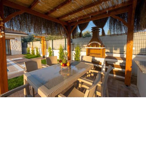 Villa dumi house