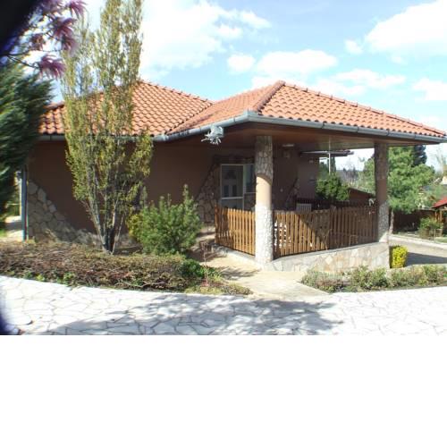 Villa Éden