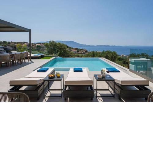 Villa Ekphrasis with sea view