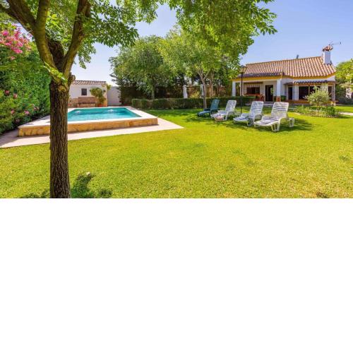 Villa El Cortijo Andaluz Conil de la Frontera by Ruralidays