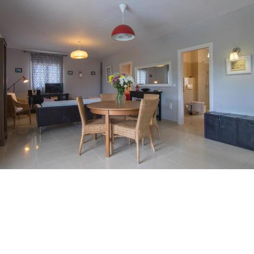 Villa Elaia Suites & Apartments No.2