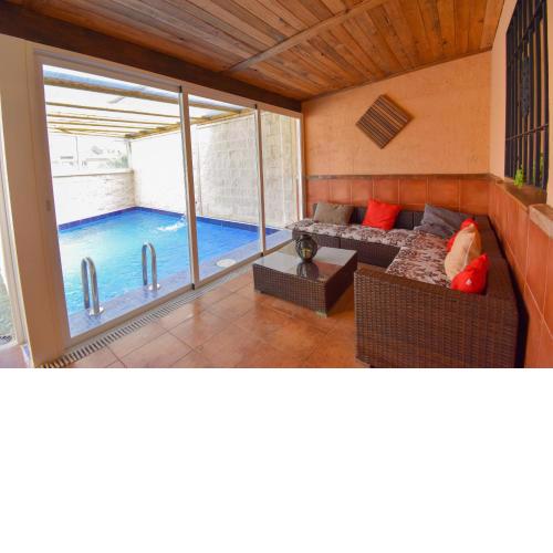 VILLA Elisabeth Piscina Climatizada y Terraza