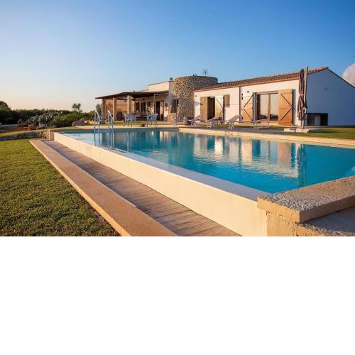 Villa Ella SalentoSealovers con piscina sul mare