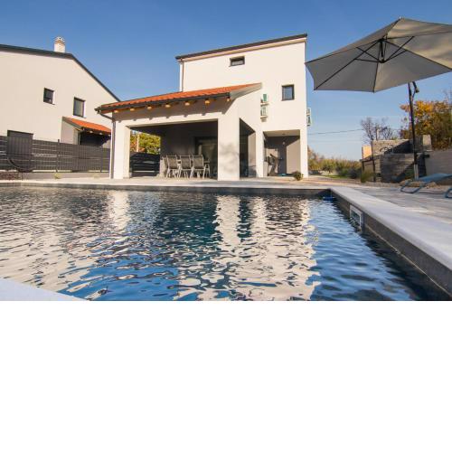Villa Ella