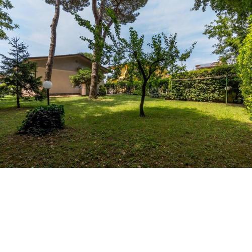 Villa esclusiva con 1000mq di giardino