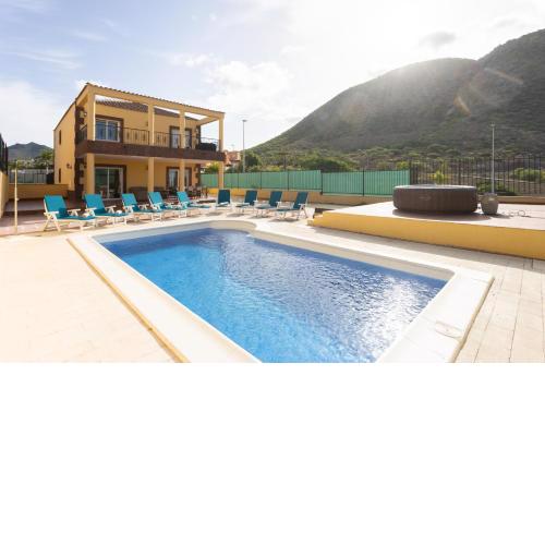 Villa esclusiva con piscina a Los Cristianos