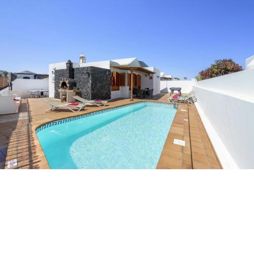 Villa Famara by Villa Plus