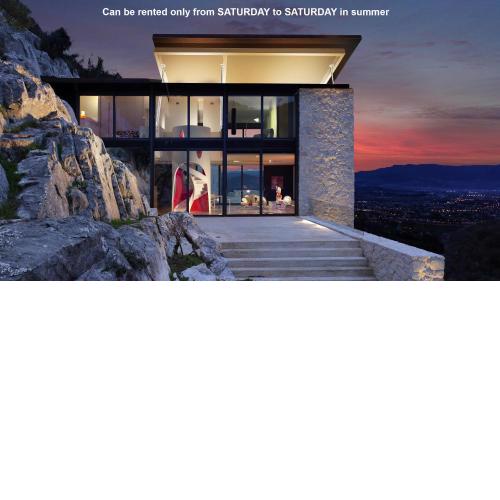 VILLA FARFALLA & GUESTHOUSE - The world unique property with an openable roof
