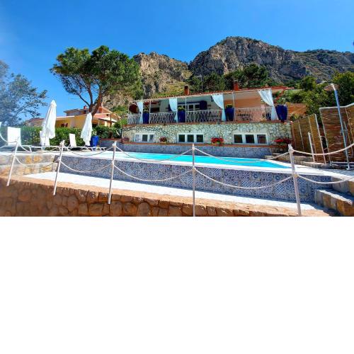 Villa Flavia Eco B&B con Piscina - 50 metri dal mare