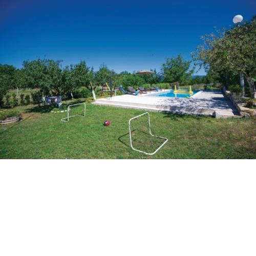 villa Flora with Pool