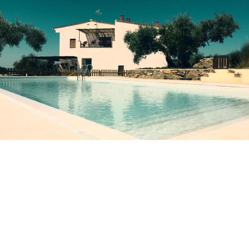 Villa Flores Amarillas