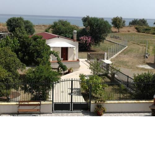VILLA FRANCA-Calabria- AAUT Casa per Vacanze al mare- Privacy e tranquillità-