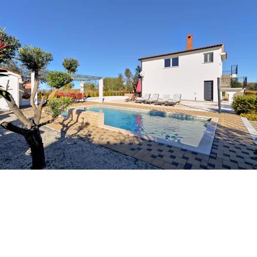 Villa Gallesano 600