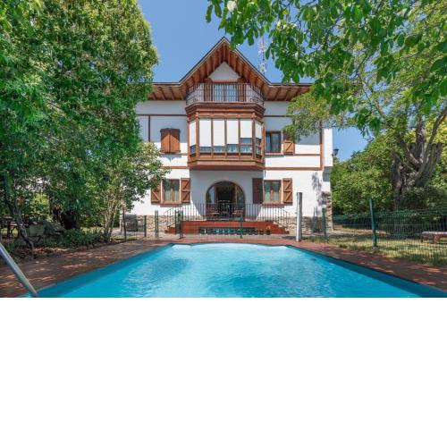 Villa Ganbara