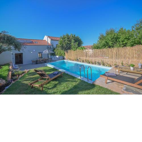 Villa Garifalia with Sauna & Hydromassage