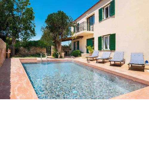 Villa Giani by MediterraneanVillas