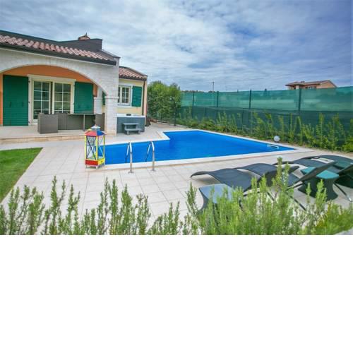 Villa Hacienda with nice Garden and Swimming Pool, near Porec
