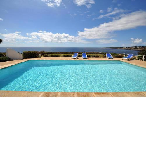 VILLA HELIOS Villa en Cala Pi con vistas despejadas