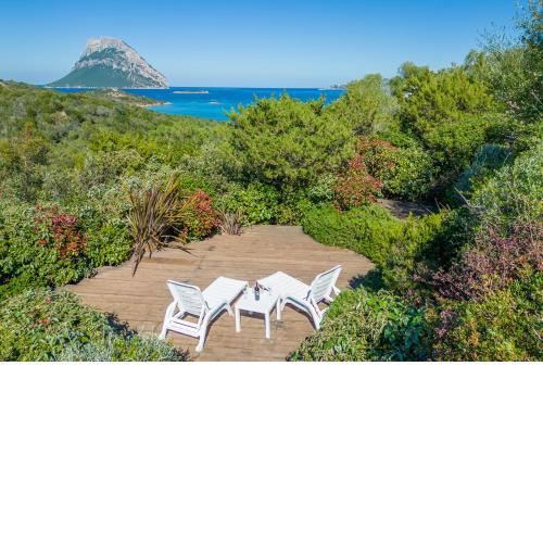 Villa Il Nuraghe With Amazing Sea View - Happy Rentals