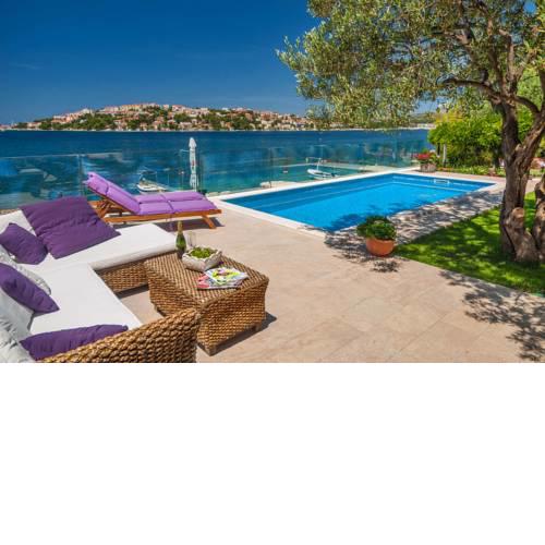 Villa IM