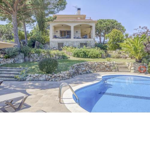 Villa in Arenys de Mar with Pool