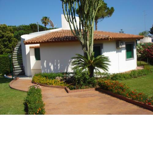 Villa in Residence La Bussola