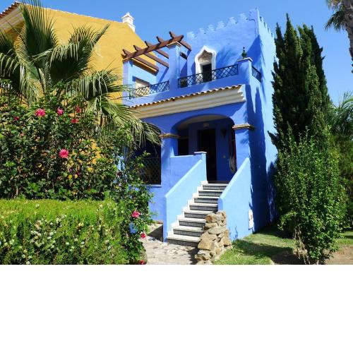 Villa in Zahara de los Atunes with pool in peak season