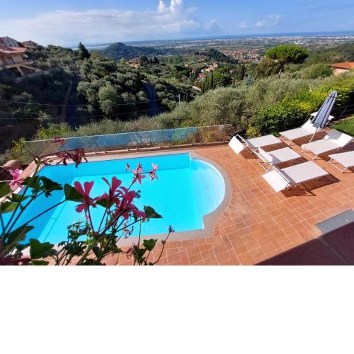 Villa Jasmine con vista mare e piscina