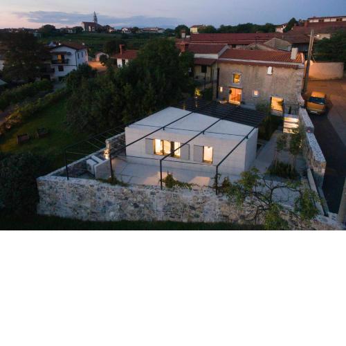 Villa Kambra With Hot Tub