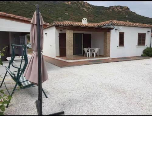Villa Karisma in Sardegna con vista panoramica.