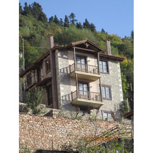 Villa Korfes-Κορφές Τριώροφη Βίλα για Οικογένειες και Παρέες
