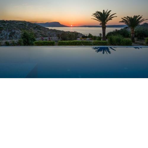 Villa Koutalas - Majestic Sunsets over the Pool