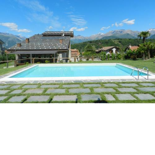 Villa La Corte with amazing pool and garden