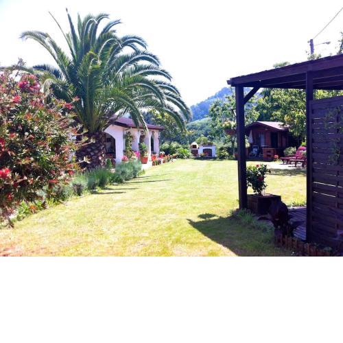 Villa La Finca - Casa y Jardín