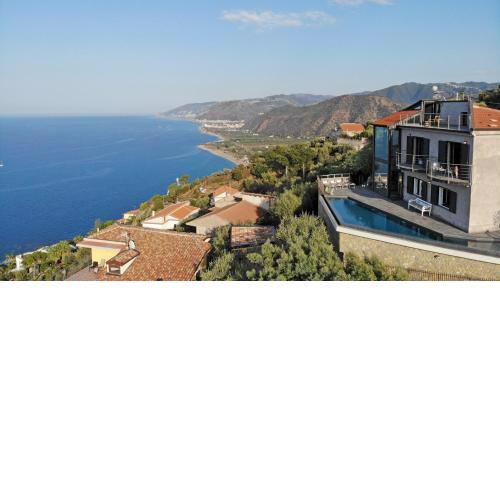 VILLA LA VISTA 6&2, Emma Villas