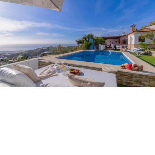 Villa Las Palomas Torrox by Ruralidays
