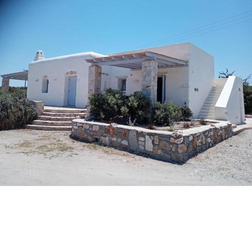 Villa Laugh, on The Limnes Beach